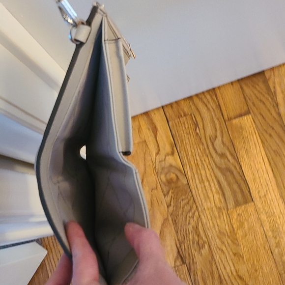 Gray/neutral Michael Kors Double-zip Jet Set wristlet - Picture 9 of 9